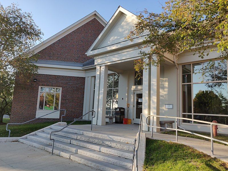 File:Leach Library entrance.jpg