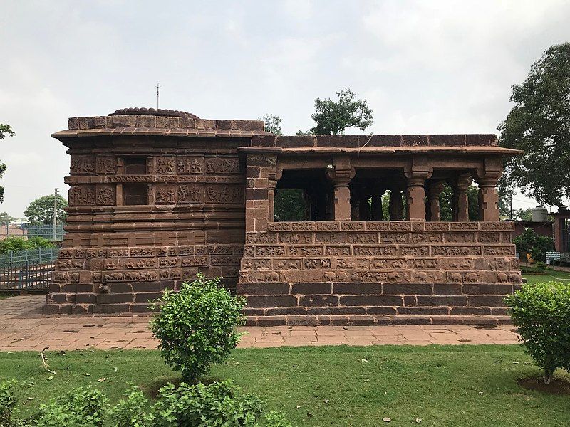 File:Mahadev Temple, Deobaloda.jpg