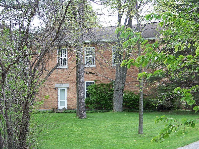 File:NorthStreetFriendsMeetinghouse.jpg