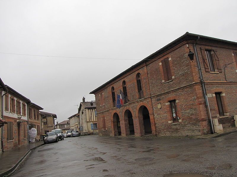 File:Poucharramet mairie.JPG