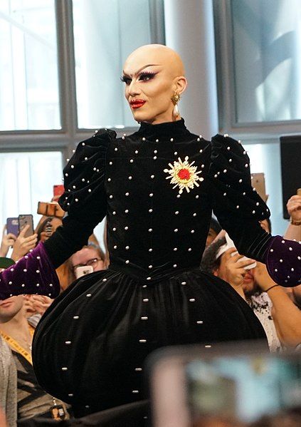 File:Sasha Velour (cropped).jpg