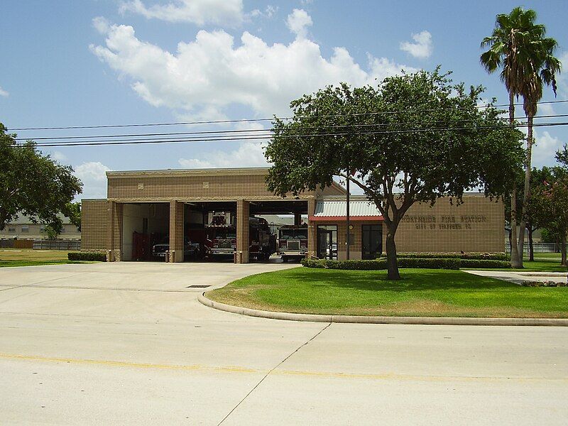 File:StaffordNorthsideFireStation.JPG