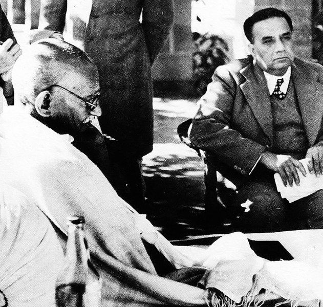 File:Suhrawardy and Gandhi.jpg