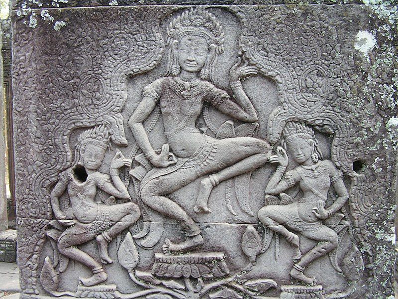 File:Three Dancers-angkor.jpg