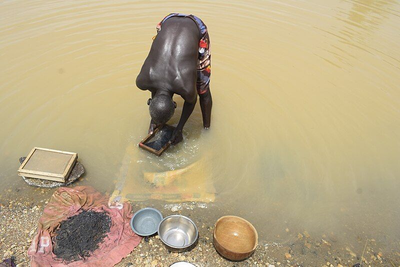 File:Tin extraction.jpg