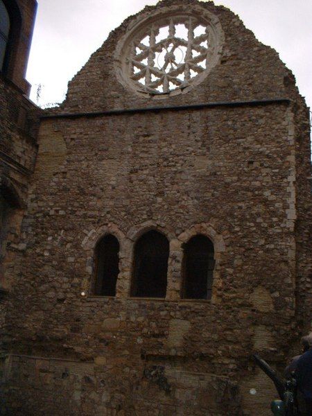 File:Winchester palace large.jpg