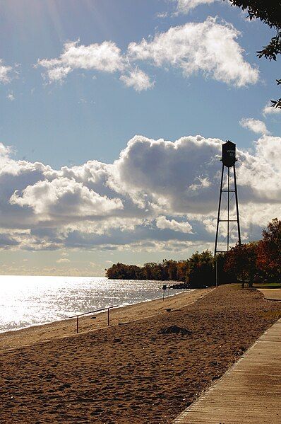 File:Winnipeg Beach (6001270946).jpg