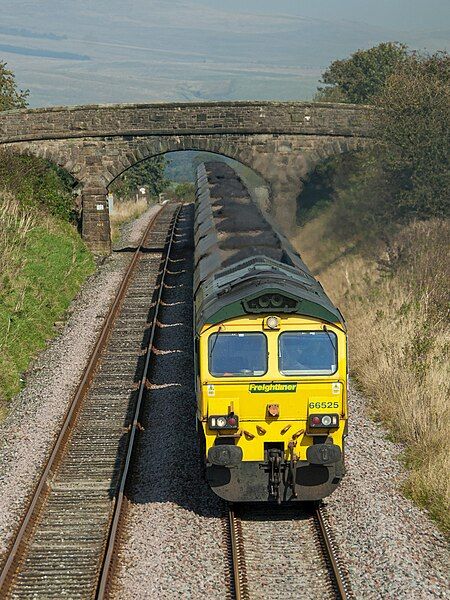 File:66525 at Newsholme.jpg