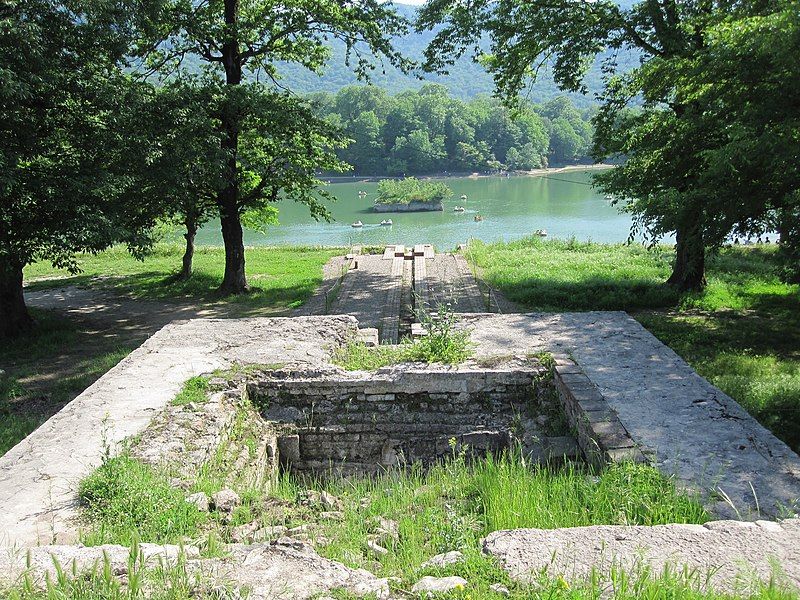 File:Abbasabad garden.jpg