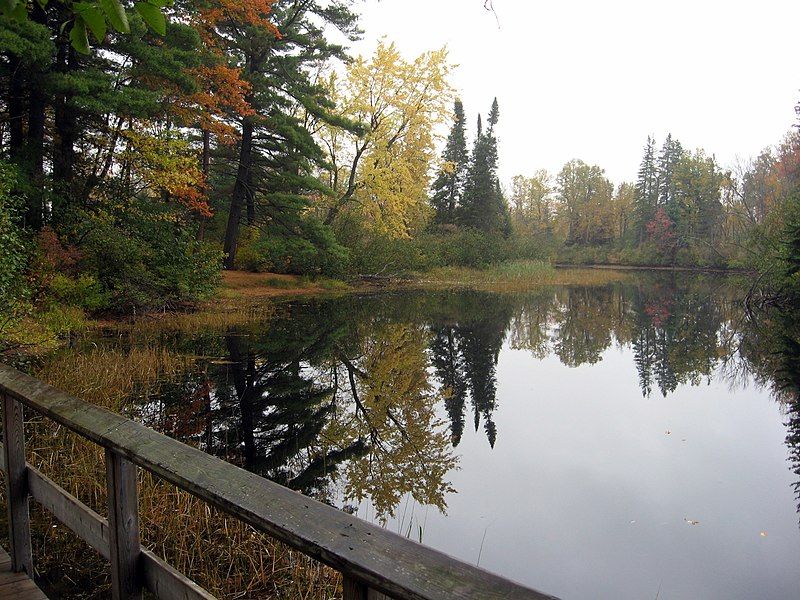 File:Bonnechere campground.JPG