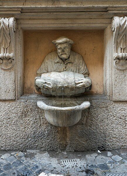 File:Fontana del Facchino.jpg