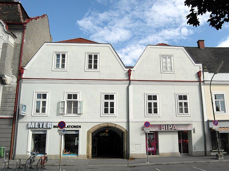 File:Korneuburg-Hauptplatz16.jpg