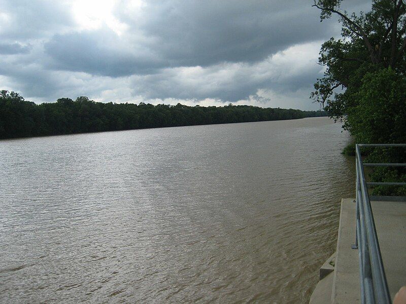 File:Maumee River 1.jpg