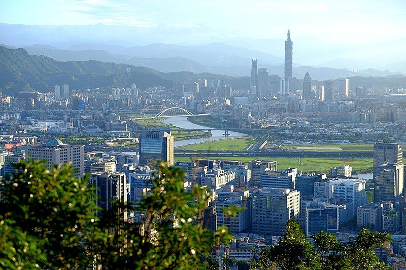 File:Minquan Bridge2017 TAIWAN.jpg