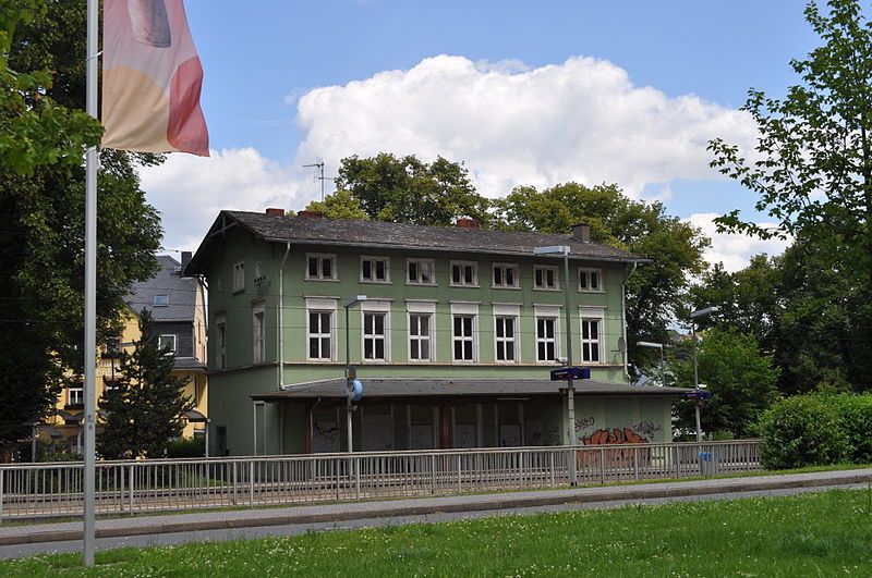 File:Niederselters, Bahnhof, Rückseite.JPG