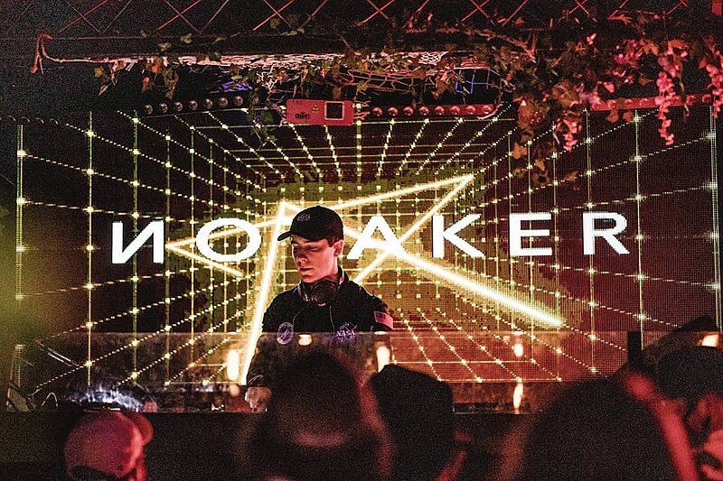 File:Notaker miami 2019.jpg