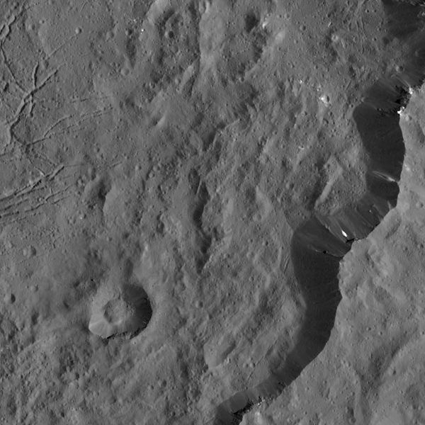 File:PIA20300-Ceres-DwarfPlanet-Dawn-4thMapOrbit-LAMO-image10-20151220.jpg