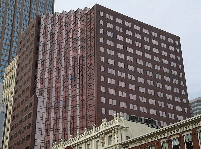 File:PacificPlacebuildingindowntownDallas.jpg