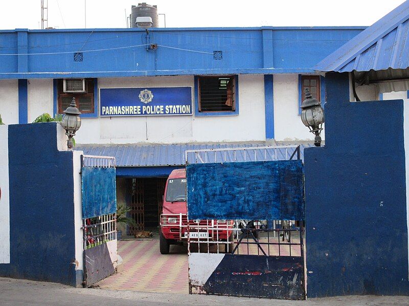 File:Parnashree Police Station.JPG