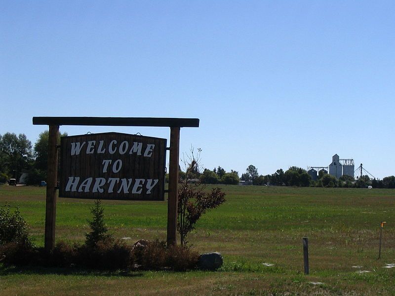 File:Welcome to Hartney.JPG