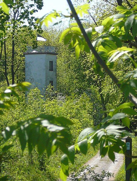 File:Burgberg Telegraphenturm.jpg