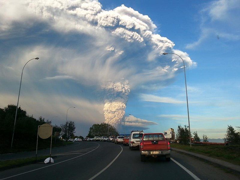 File:Calbuco22-4-15.jpg