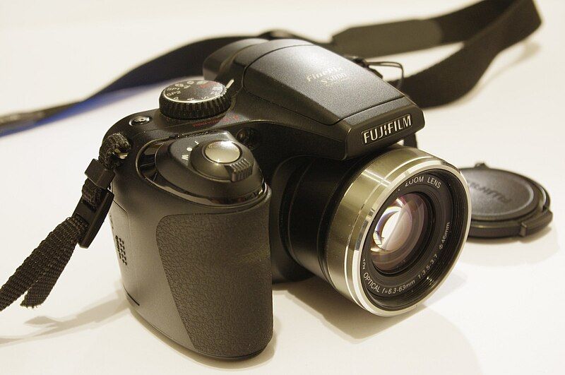 File:Fujifilm Finepix s5800.jpg