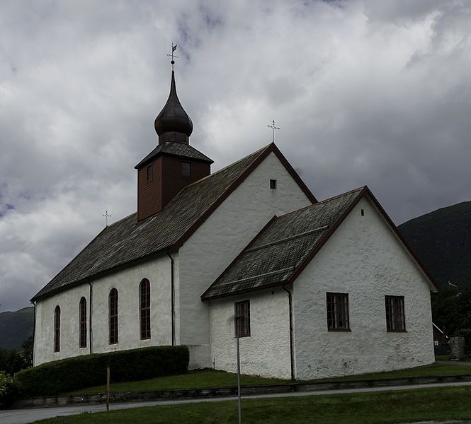 File:Hen kyrkje.jpg