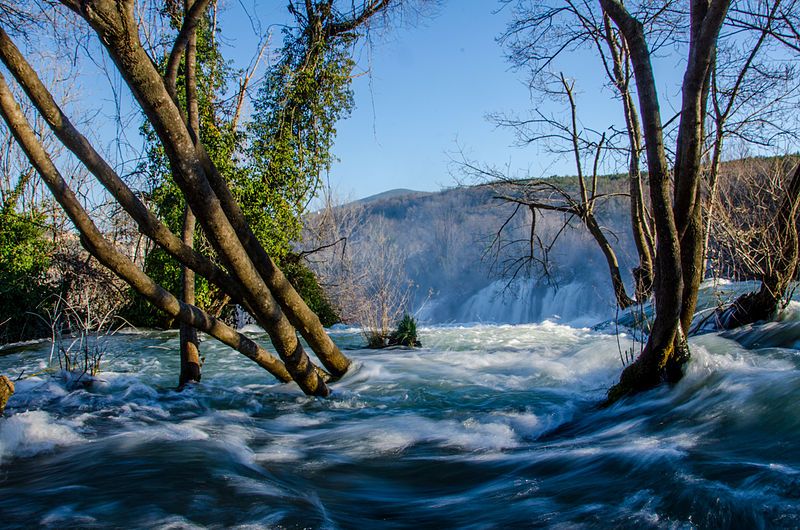 File:Kravice Waterfalls (16298836824).jpg