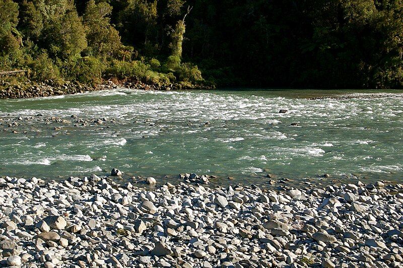 File:Mokihinui River.jpg