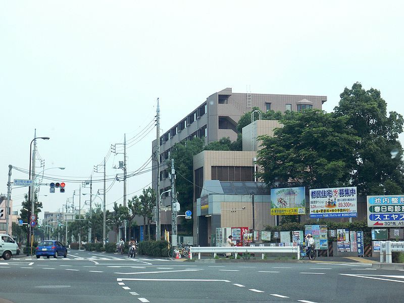 File:Nerimakasugacho-Station-2005-6-19.jpg