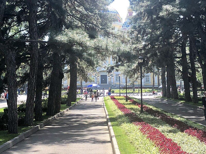 File:Panfilov park 03.jpg