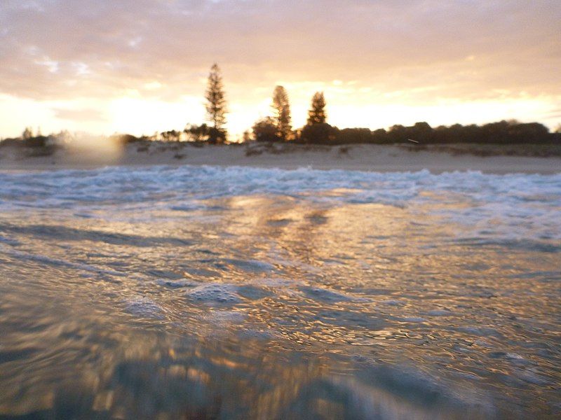 File:Peregian Beach, 2012.jpg