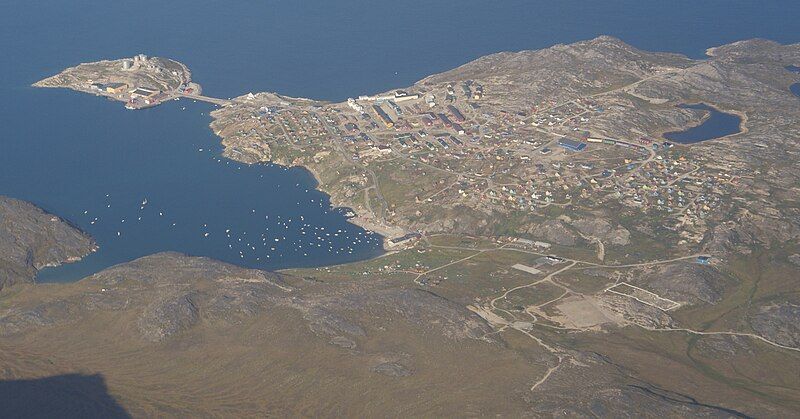 File:Qasigiannguit-aerial.jpg