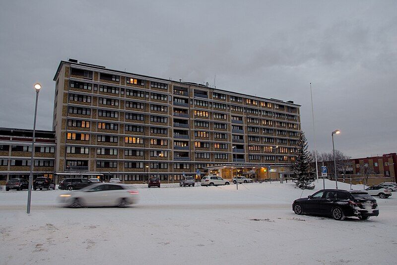 File:Sollefteå Hospital.jpg