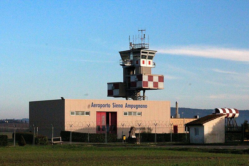 File:SovicilleAirportSienaAmpugnano5.jpg