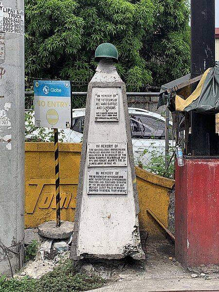 File:Ususan Veterans Monument.jpg