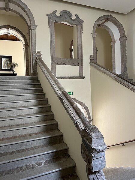 File:Baroque Staircase.jpg