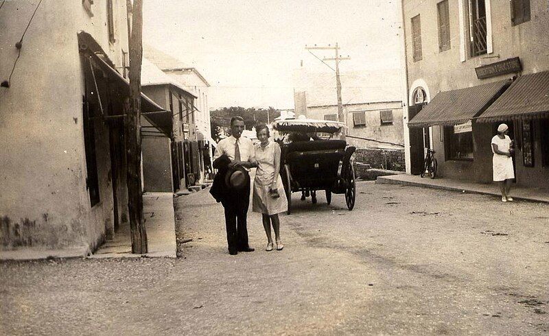 File:BermudaStreetCarriage1929.jpg