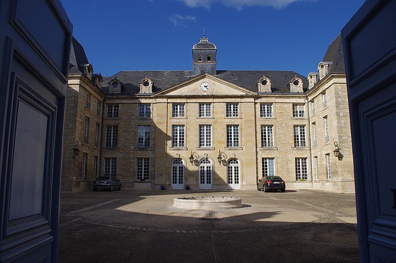 File:Hôtel-Pinet-Poitiers.jpg