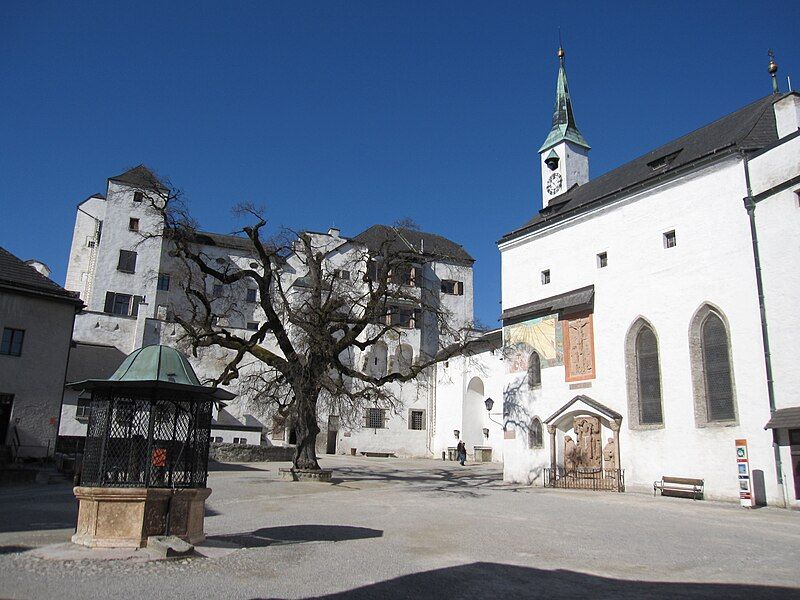 File:Hohensalzburg Castle 43.jpg