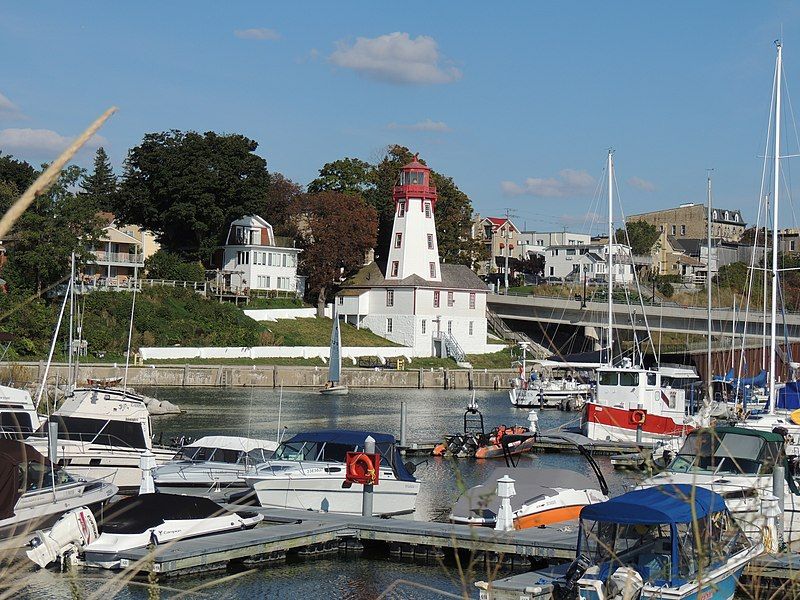 File:Kincardine Harbour (22270860002).jpg