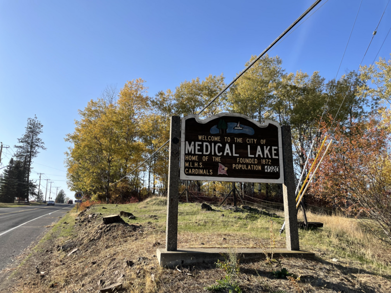 File:Medical Lake Welcome.png