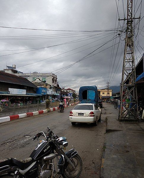 File:Nankhan town street.jpg