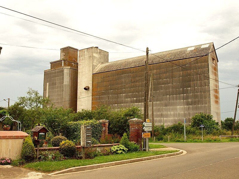 File:Péronville-FR-28-silo céréalier-01.jpg