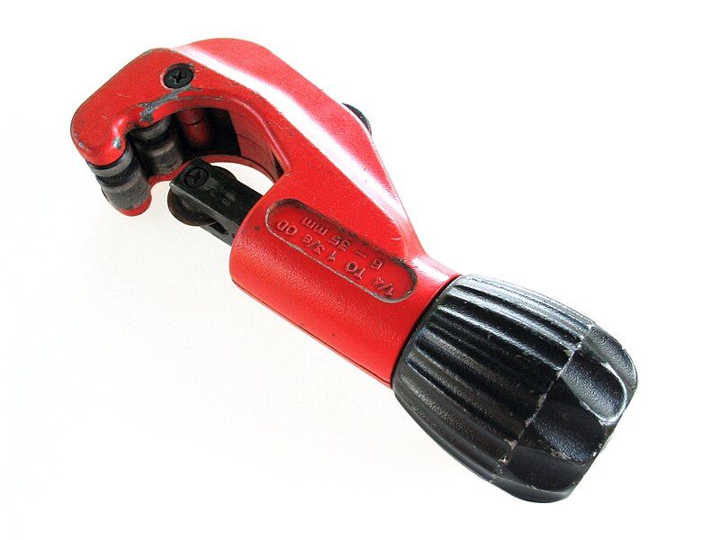 File:Pipecutter 20050728 001.jpg