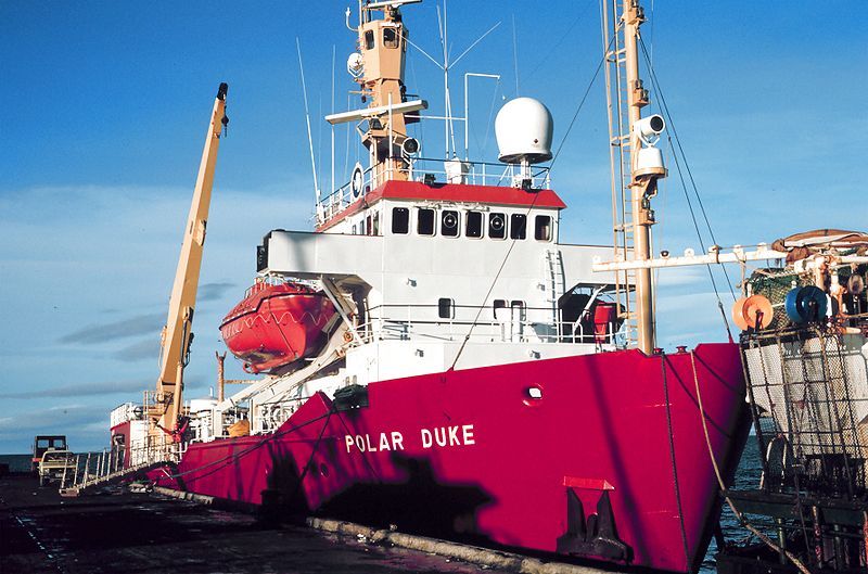 File:RV Polar Duke.jpg