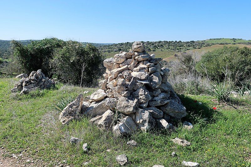 File:Rock Cairn.jpg