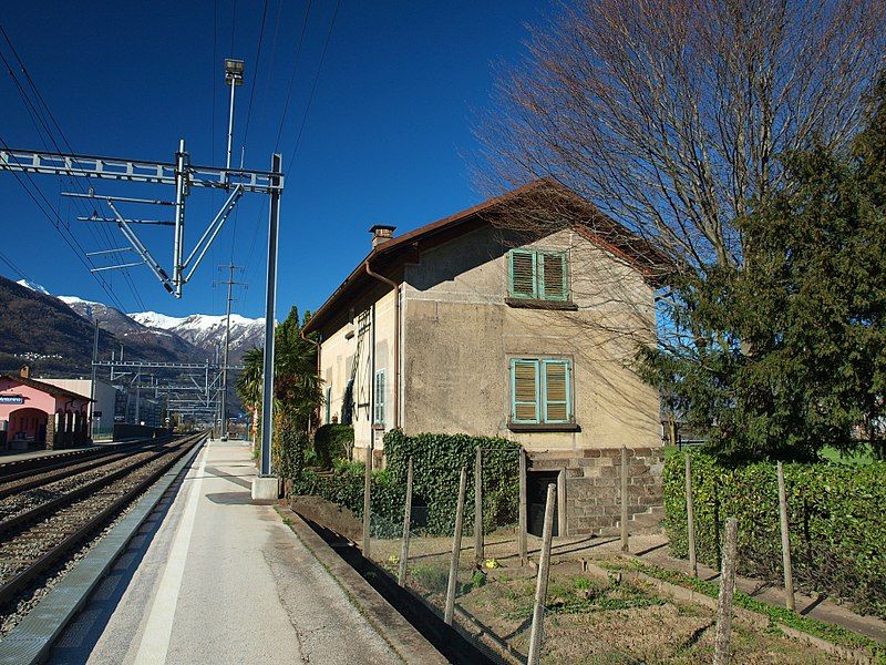 File:S.Antonino Bahnstation.jpg