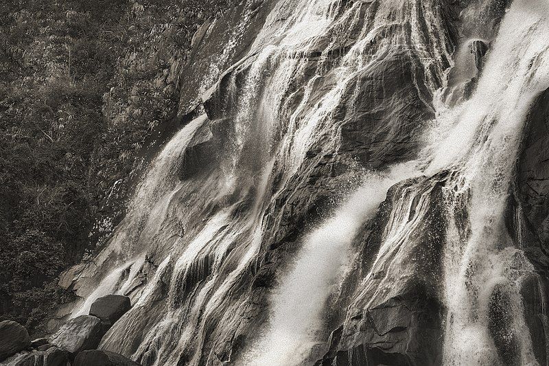 File:Smoke Waterfall.jpg